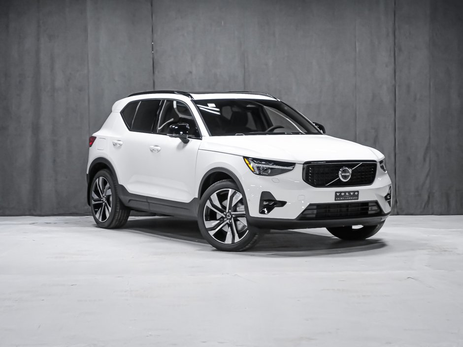 Volvo XC40 Plus (Dark Theme) 2026-1