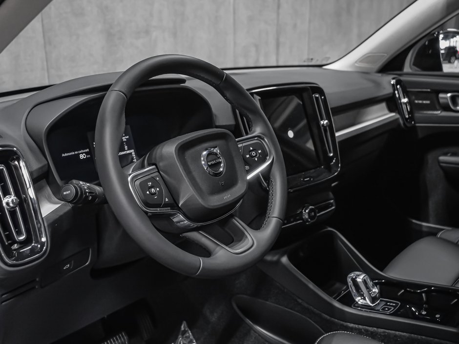 2026 Volvo XC40 Ultra (Dark Theme)-7