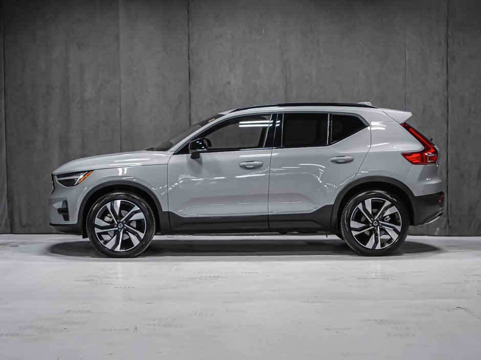 Volvo XC40 B5 ULTRA DARK HARMAN KARDON 2026-2