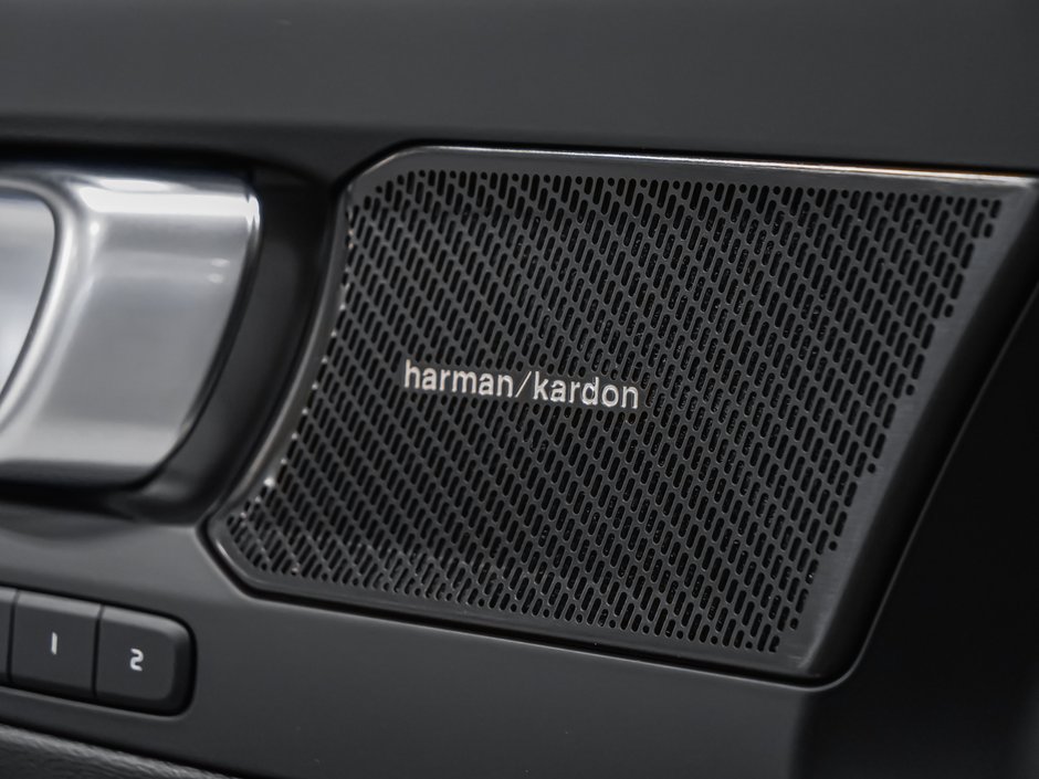 Volvo XC40 B5 ULTRA DARK HARMAN KARDON 2026-10