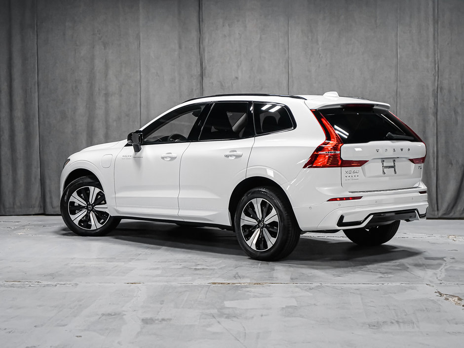 2025 Volvo XC60 Plug-in Hybrid PLUS DARK THEME | #V25042 | Volvo Cars  Saint-Léonard in Montreal