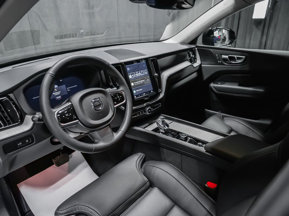 2025 Volvo XC60 Plug-in Hybrid Ultra-9