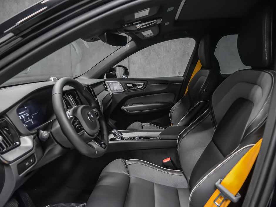 2025 Volvo XC60 Plug-in Hybrid Polestar Engineered-9