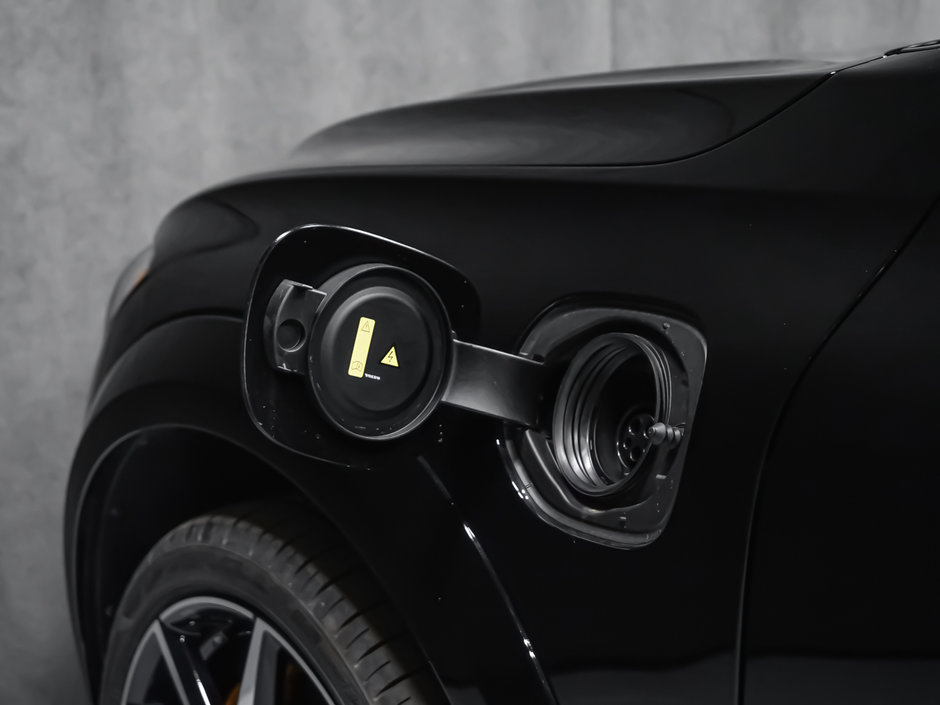 2025 Volvo XC60 Plug-in Hybrid Polestar Engineered-8