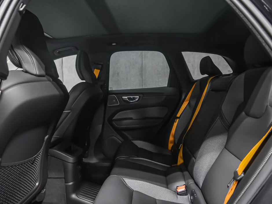 2025 Volvo XC60 Plug-in Hybrid Polestar Engineered-25