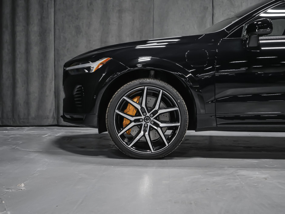 2025 Volvo XC60 Plug-in Hybrid Polestar Engineered-5