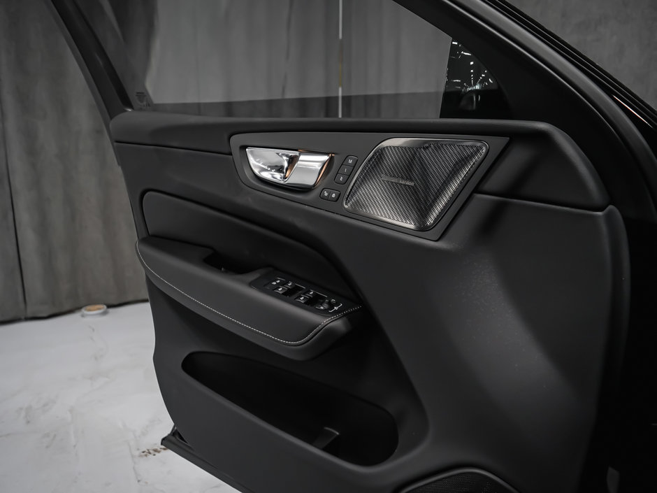 Volvo XC60 Plug-in Hybrid Ultra 2025-7