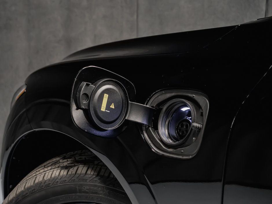 2025 Volvo XC60 Plug-in Hybrid Plus-5