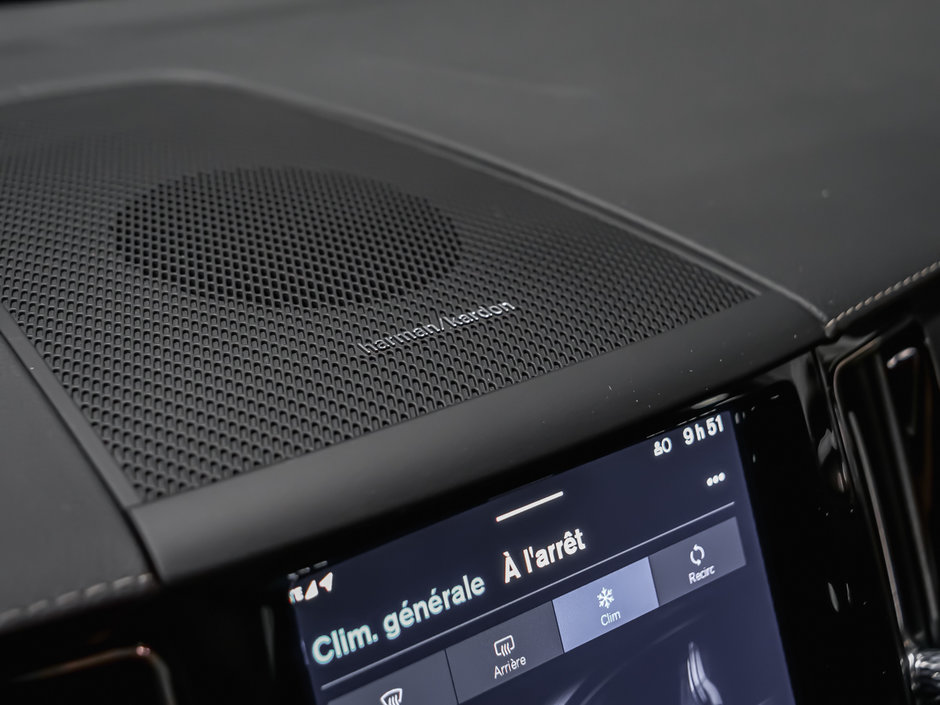 Volvo XC60 Plug-in Hybrid Ultra 2025-11