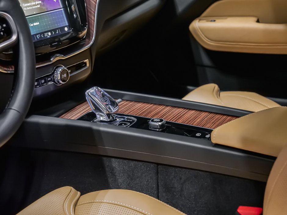 2025 Volvo XC60 Plug-in hybrid Ultra-7