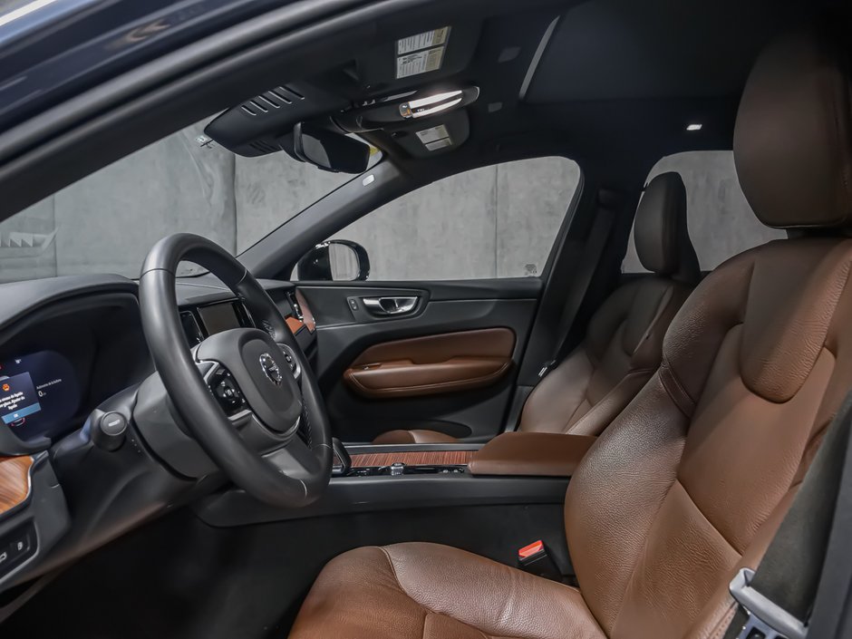 2025 Volvo XC60 Plug-In Hybrid T8 PLUS DARK CLIMATE-12