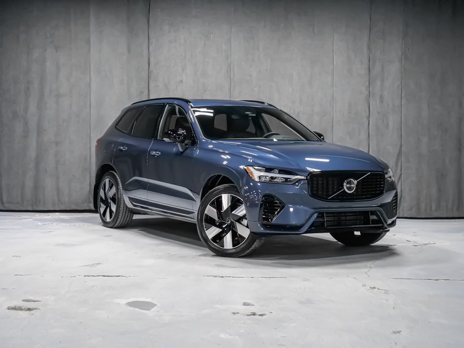 2025 Volvo XC60 Plug-In Hybrid T8 PLUS DARK CLIMATE-1