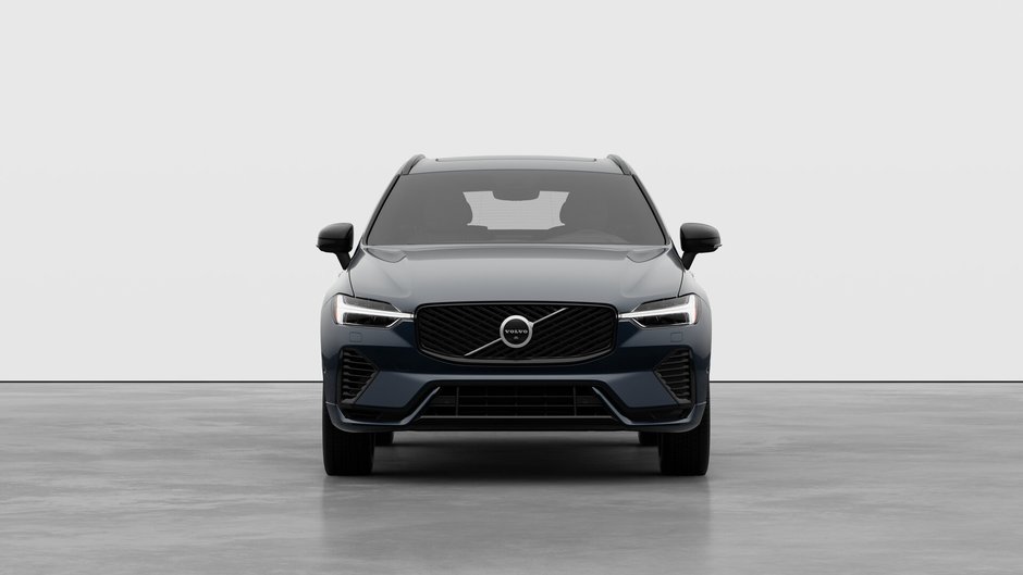 2026 Volvo XC60 Plug-in Hybrid Plus Dark Theme-4
