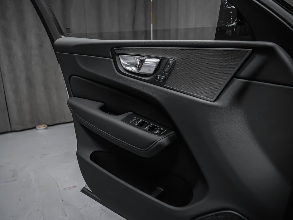 Volvo XC60 Plug-in hybrid Plus 2026-10