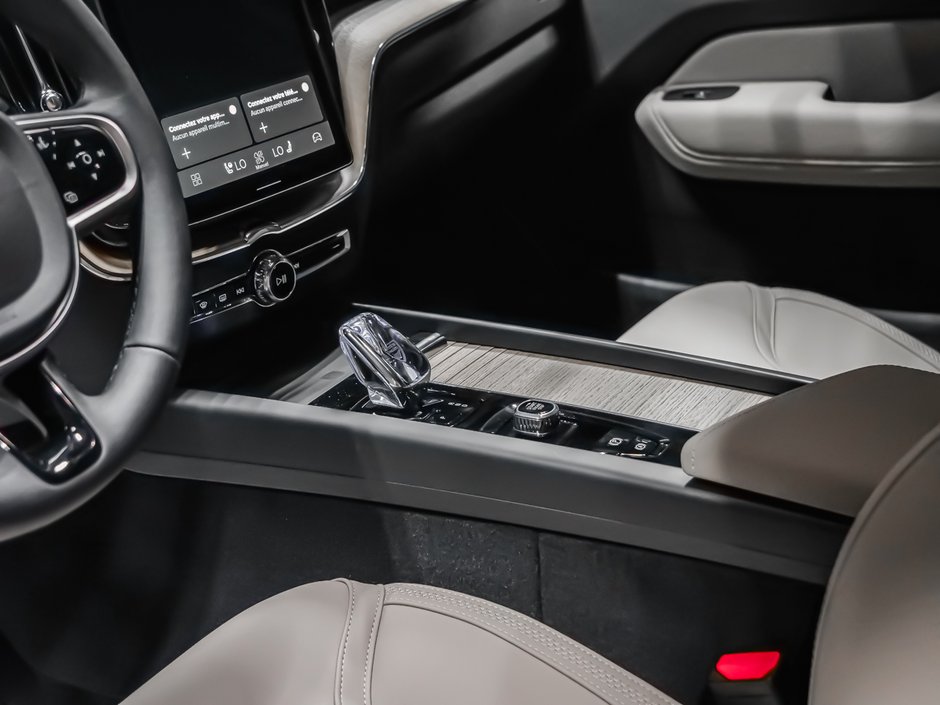 2026 Volvo XC60 Plug-in hybrid Plus-8