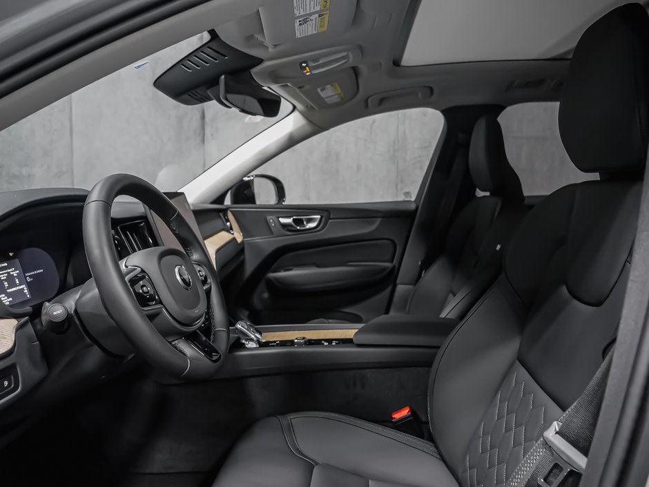 2026 Volvo XC60 Plug-in hybrid Plus-12