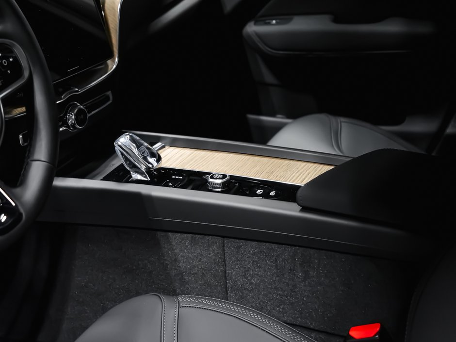 2026 Volvo XC60 Plug-in hybrid Plus-8