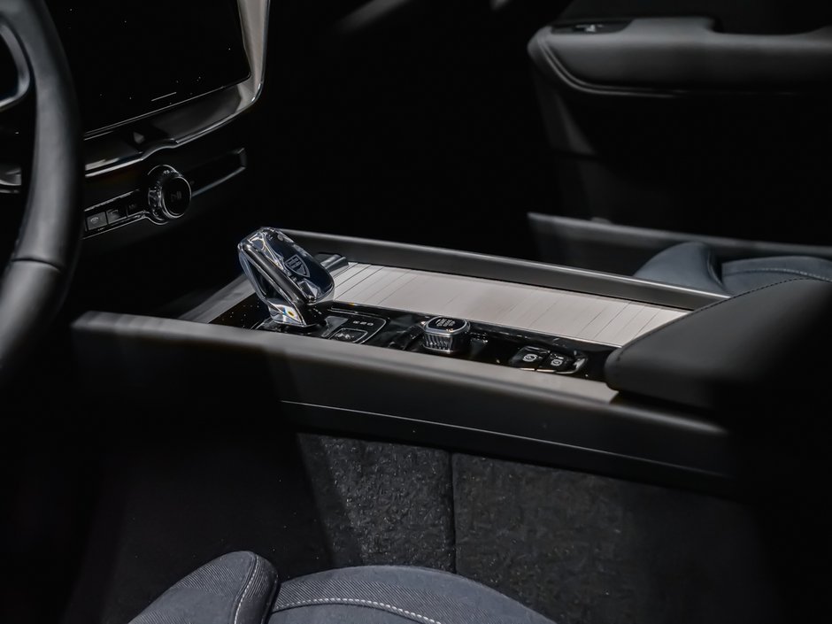 Volvo XC60 Plug-in hybrid Ultra 2026-8