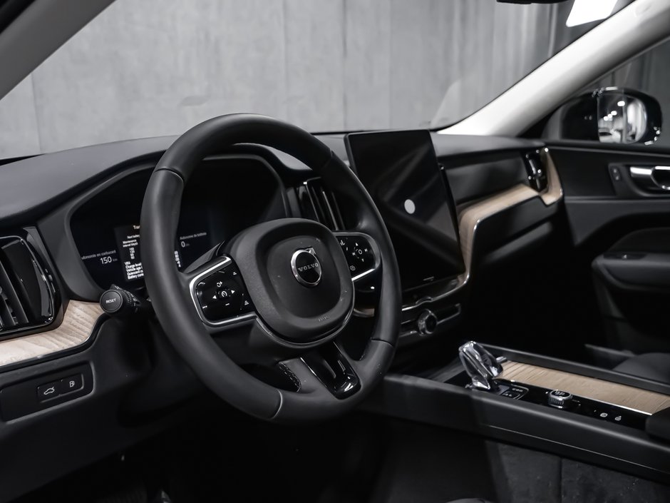 2026 Volvo XC60 Plug-in hybrid Plus-8