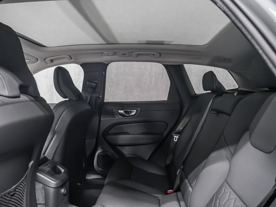 2026 Volvo XC60 Plug-in hybrid Plus-12