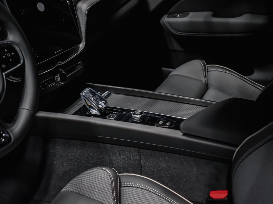 Volvo XC60 Plug-In Hybrid Polestar Engineered 2026-7