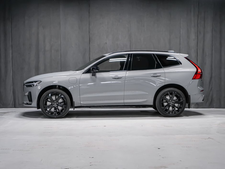2026 Volvo XC60 Plug-in hybrid Ultra Black Edition-2