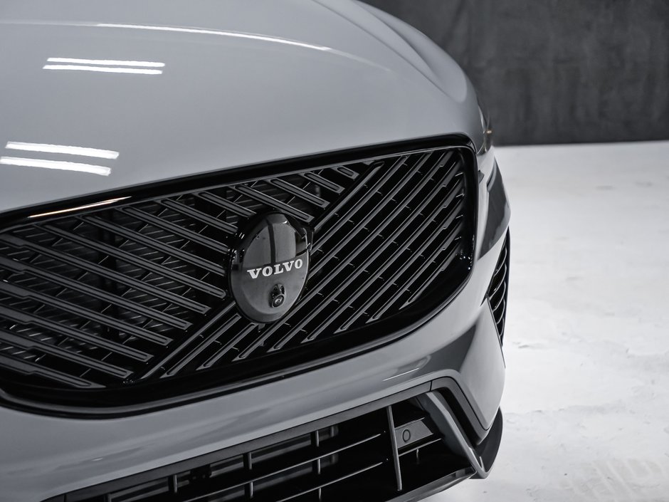 Volvo XC60 Plug-in hybrid Ultra Black Edition 2026-11