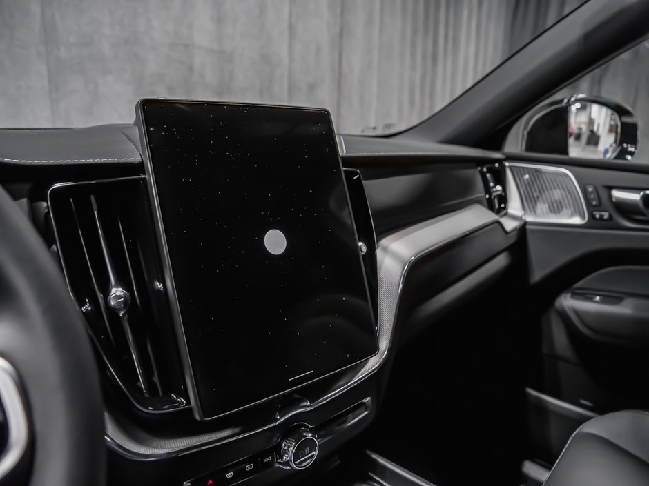 2026 Volvo XC60 Plug-in hybrid Ultra Black Edition-15
