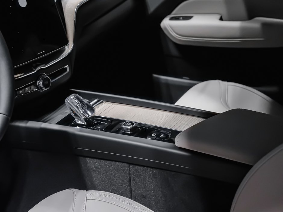Volvo XC60 Plug-in hybrid Core 2026-7