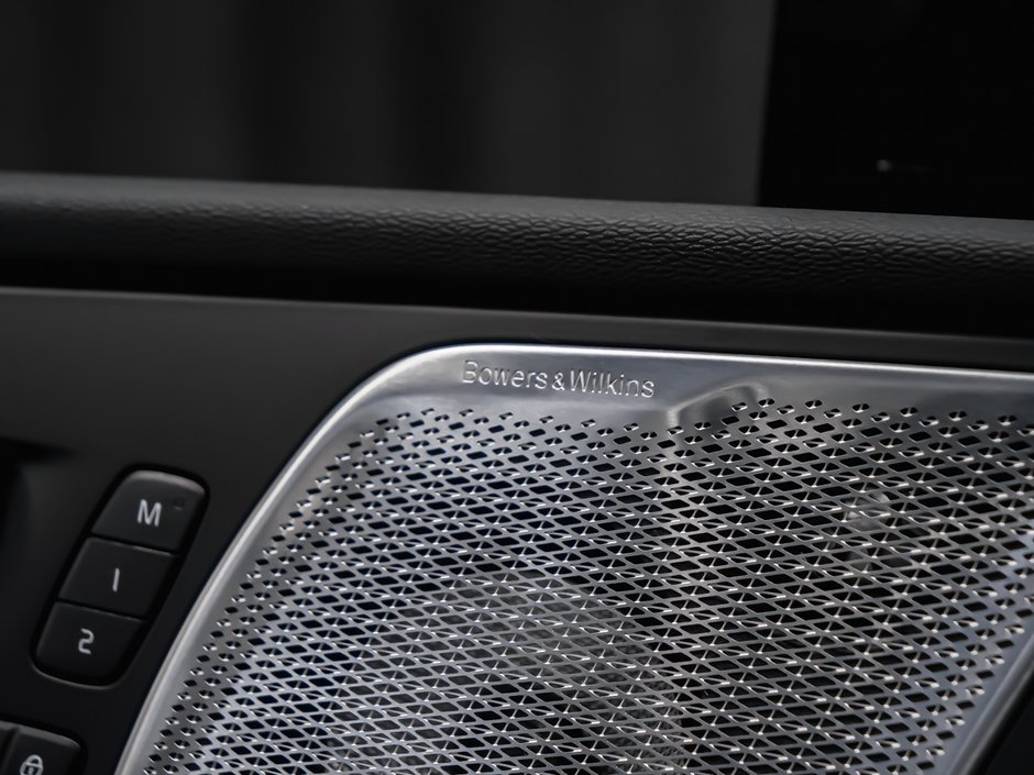 Volvo XC60 Plug-in hybrid Ultra Black Edition 2026-9