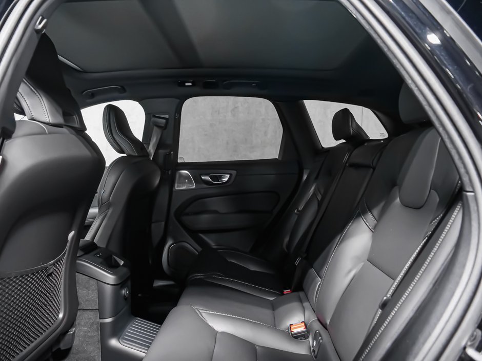 Volvo XC60 Plug-in hybrid Ultra Black Edition 2026-11