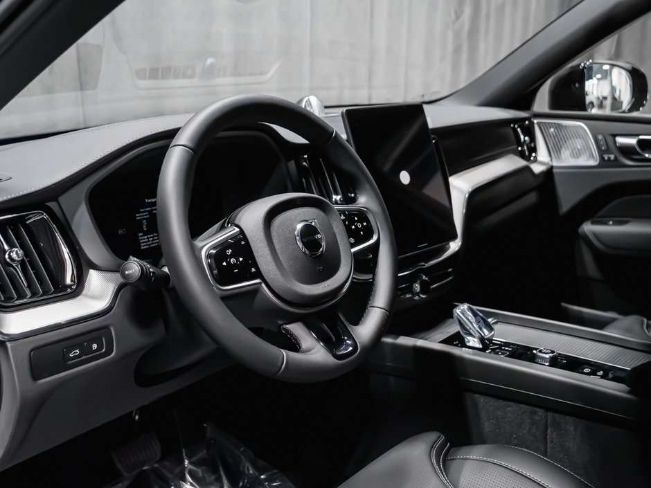 Volvo XC60 Plug-in hybrid Ultra Black Edition 2026-7
