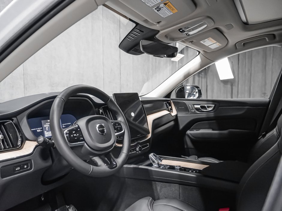 Volvo XC60 Plug-in hybrid Ultra (Dark Theme) 2027-5