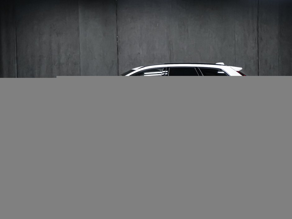 Volvo XC60 Plug-in hybrid Ultra (Dark Theme) 2027-2