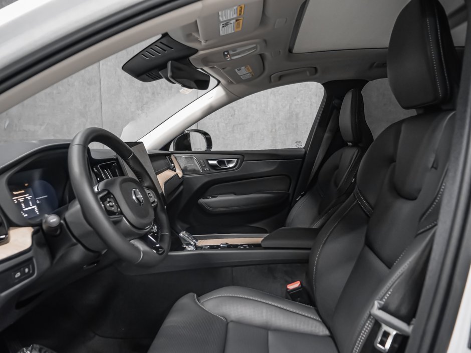 Volvo XC60 Plug-in hybrid Ultra (Dark Theme) 2027-10