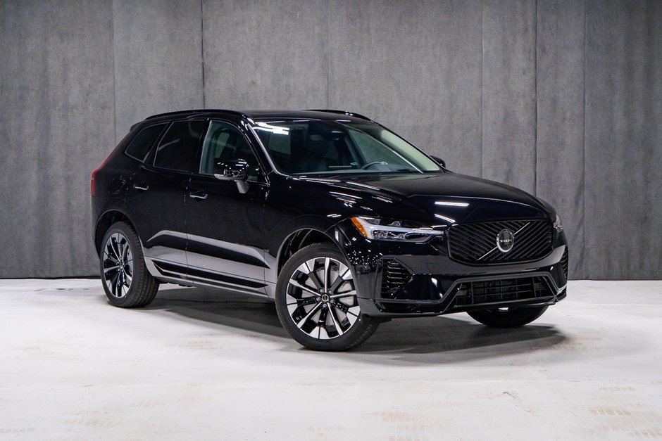 2027 Volvo XC60 Plug-in hybrid Ultra (Dark Theme)-1