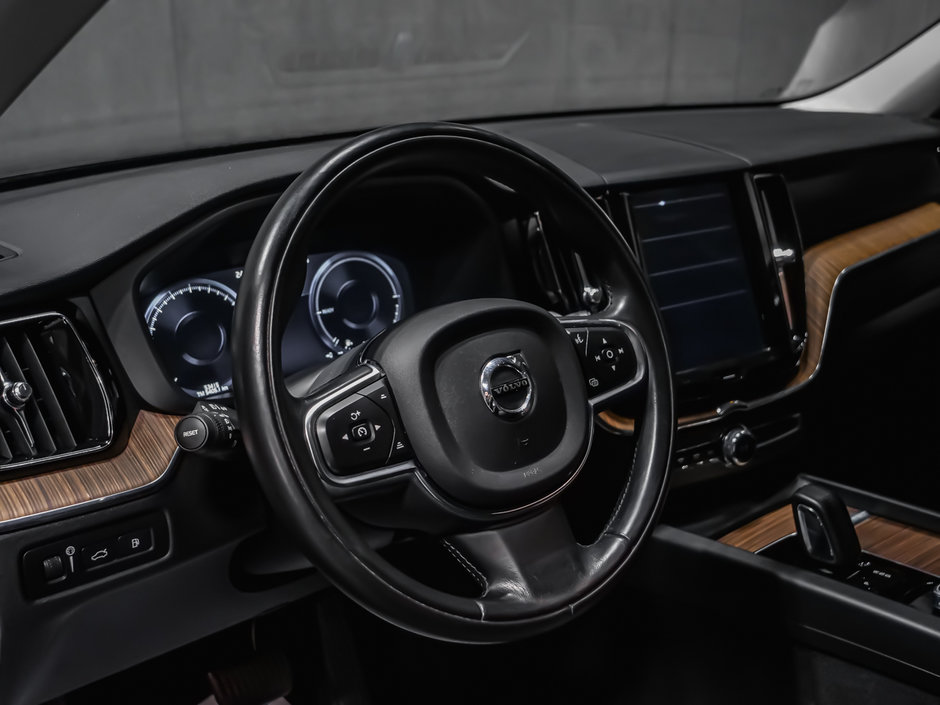 2021 Volvo XC60 Recharge T8 INSCRIPTION EXPRESSION CLIMATE PREMIUM POLESTYA-9