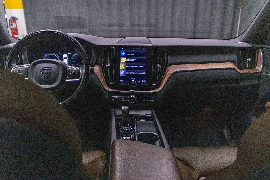 2021 Volvo XC60 Recharge T8 INSCIPTION EXPRESSION ADVANCED CLIMATE PREMIUM-18
