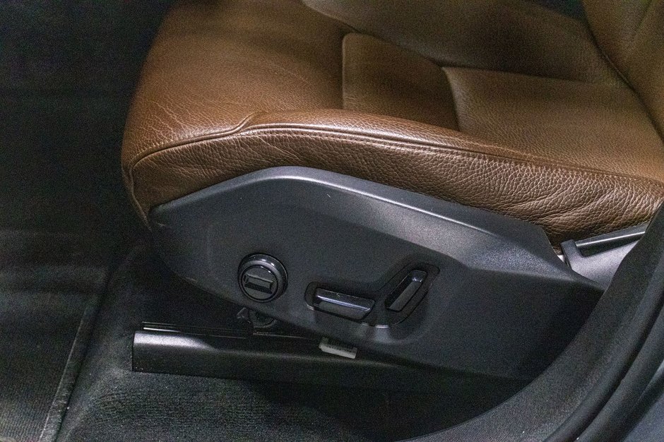 2021 Volvo XC60 Recharge T8 INSCIPTION EXPRESSION ADVANCED CLIMATE PREMIUM-20