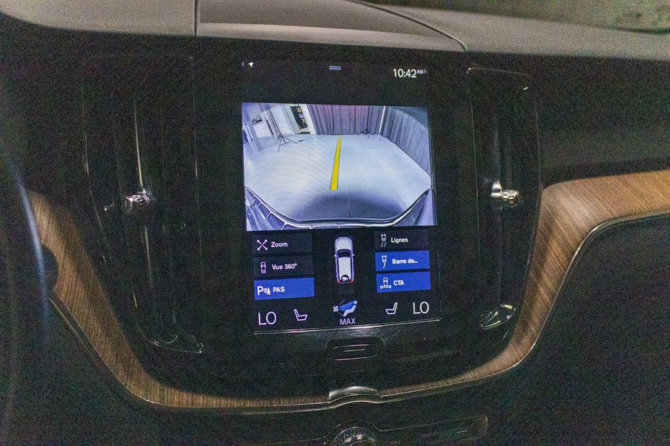 2021 Volvo XC60 Recharge T8 INSCIPTION EXPRESSION ADVANCED CLIMATE PREMIUM-15