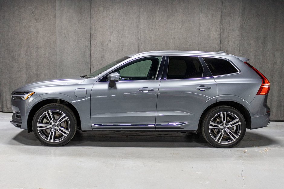 2021 Volvo XC60 Recharge T8 INSCIPTION EXPRESSION ADVANCED CLIMATE PREMIUM-2