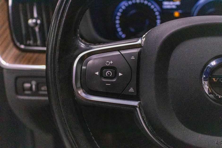 2021 Volvo XC60 Recharge T8 INSCIPTION EXPRESSION ADVANCED CLIMATE PREMIUM-10