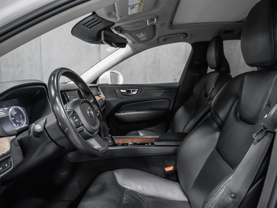 2021 Volvo XC60 Recharge T8 INSCRIPTION EXPRESSION-11