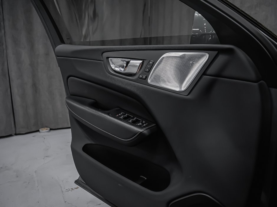 2021 Volvo XC60 Recharge T8 INSCRIPTION ADVANCED CLIMATE BOWERS-9