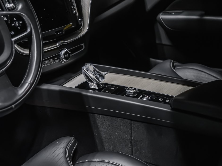 2021 Volvo XC60 Recharge T8 INSCRIPTION ADVANCED CLIMATE BOWERS-7