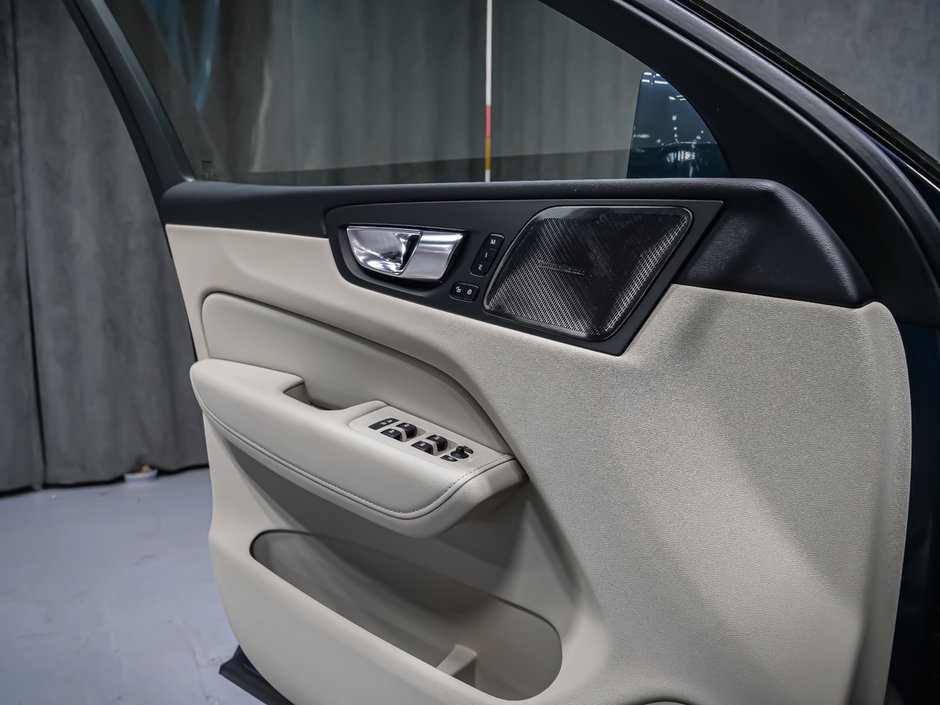 Volvo XC60 Recharge T8 ADVANCED CLIMATE 2021-8