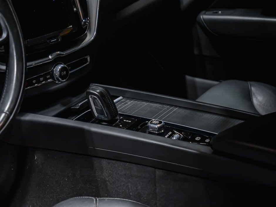 Volvo XC60 Recharge T8 INSCRIPTION EXPRESSION CLIMATE PREMIUM HARMAN 2021-6