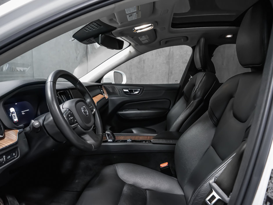 2022 Volvo XC60 Recharge Inscription Expression-12