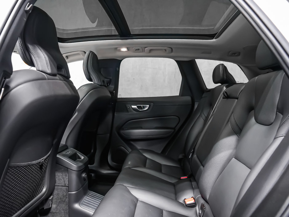 2022 Volvo XC60 Recharge Inscription Expression-13