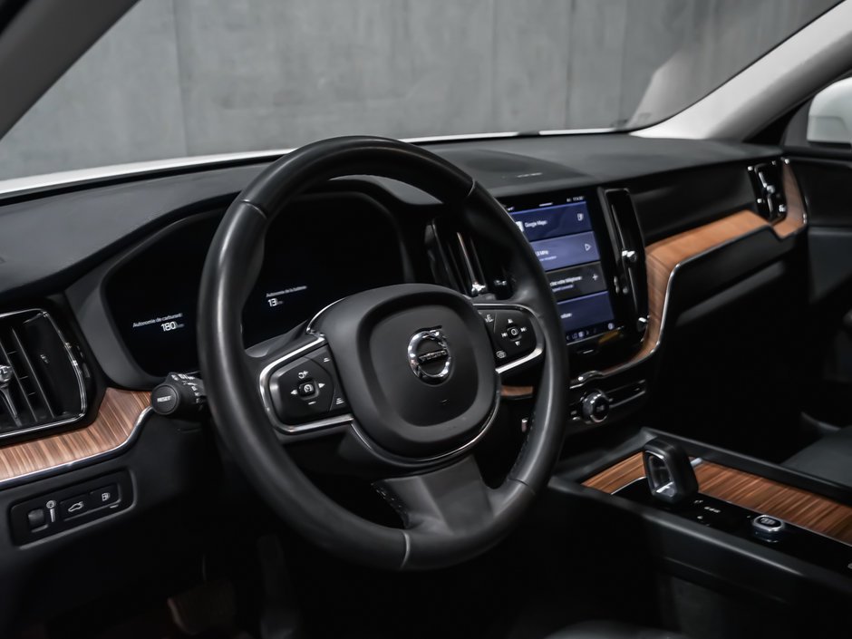 2022 Volvo XC60 Recharge Inscription Expression-8